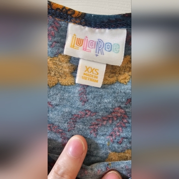 LuLaRoe Irma XXS Tunic High and low hem - Picture 3 of 4